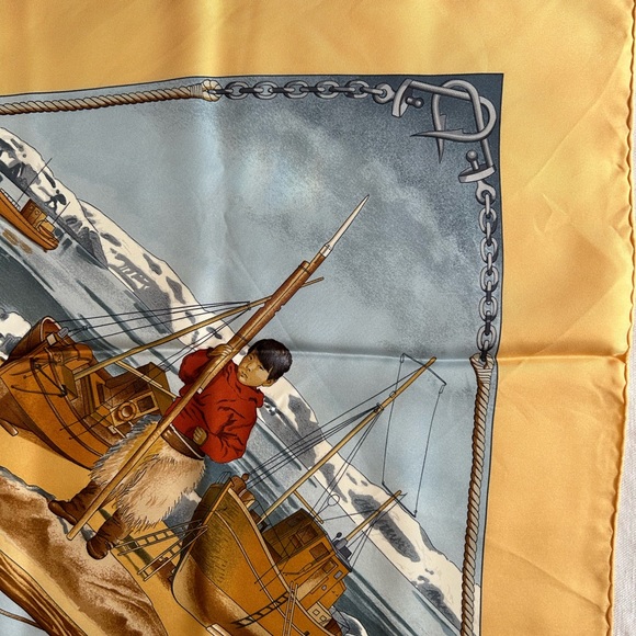 Hermes Classic Silk Carré Scarf 90cm or 35” square With Box - Picture 12 of 13